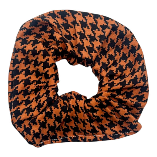 ORANGE & BLACK HOUNDSTOOTH - REGULAR SCRUNCHIE