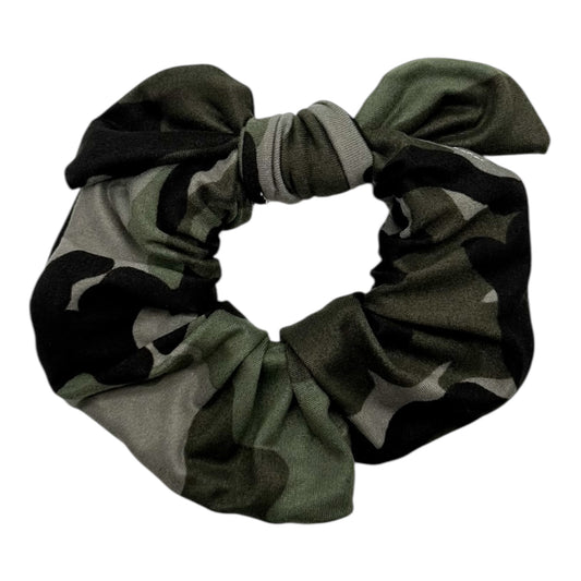 BLACK & GREEN CAMO - BOW SCRUNCHIE