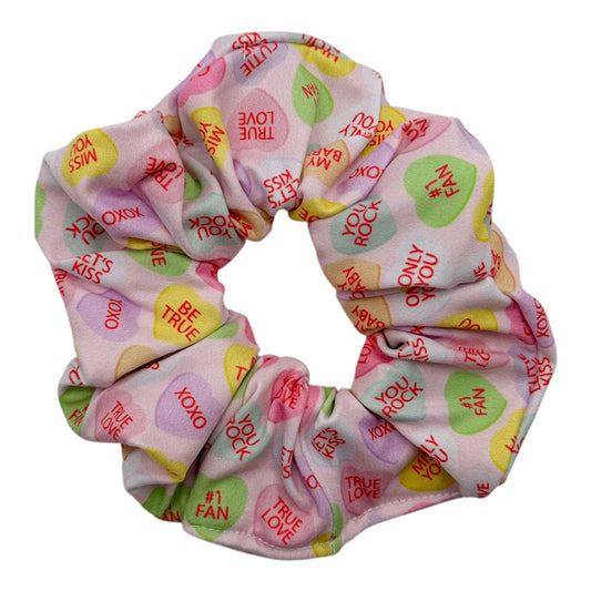 LIGHT PINK CONVERSATION HEARTS - OVERSIZED SCRUNCHIE