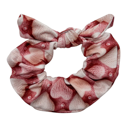 PINK KNIT HEARTS - BOW SCRUNCHIE